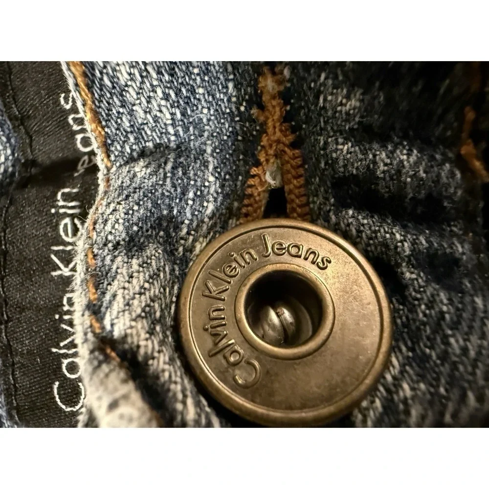 Calvin Klein man accents